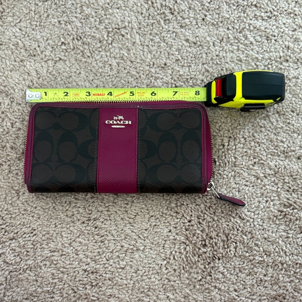 Coach Wallet in Black and Burgundy